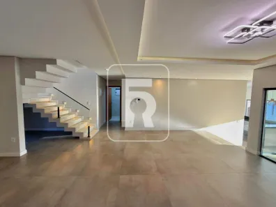 Casa com 4 Quartos à venda, 256m² no Novo Horizonte, Conselheiro Lafaiete