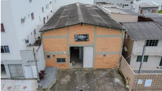 Ponto Comercial com 1 Quarto à venda, 270m² no Municípios, Balneário Camboriú