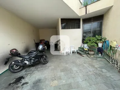 Sobrado com 4 Quartos para alugar, 270m² no Lídice, Uberlândia