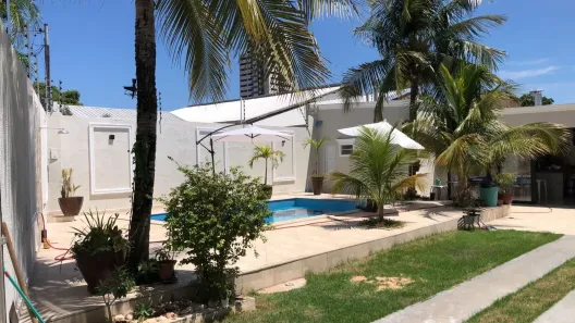 Casa com 3 Quartos para venda ou aluguel, 280m² no Centro-Sul, Cuiabá