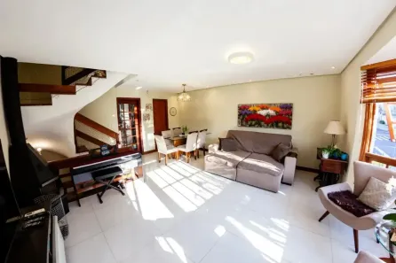 Casa com 3 Quartos à venda, 153m² no Chácara das Pedras, Porto Alegre