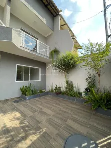 Sobrado com 5 Quartos à venda, 230m² no Jardim Atlântico, Goiânia