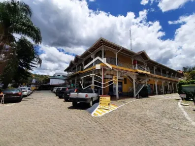 Sala Comercial para alugar, 100m² no Itaipava, Petrópolis