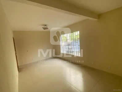 Casa com 4 Quartos para alugar, 325m² no Cidade Jardim, Uberlândia