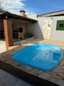 Casa com 3 Quartos à venda, 185m² no Jardim Canaã, Uberlândia