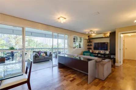 Apartamento com 3 Quartos para alugar, 126m² no Santo Amaro, São Paulo