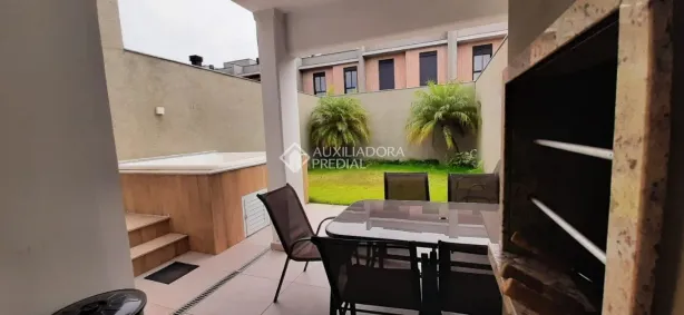 Casa com 3 Quartos à venda, 110m² no Balneário Ponta do Papagaio, Palhoça