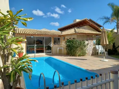 Casa com 6 Quartos à venda, 200m² no Rio Tavares, Florianópolis