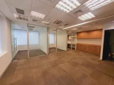 Sala Comercial para alugar, 97m² no Vila Olímpia, São Paulo