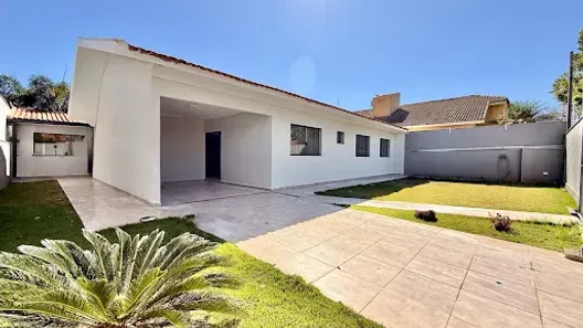 Casa com 5 Quartos para alugar, 230m² no Conjunto Habitacional Inocente Vila Nova Júnior, Maringá