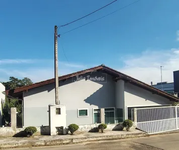 Casa com 6 Quartos à venda, 200m² no Souza Cruz, Brusque