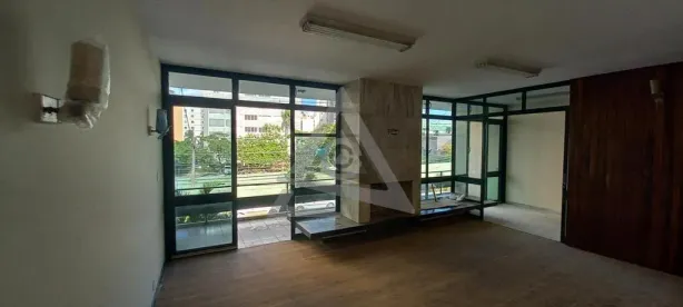 Imóvel Comercial com 8 Quartos para alugar, 427m² no Bosque, Campinas