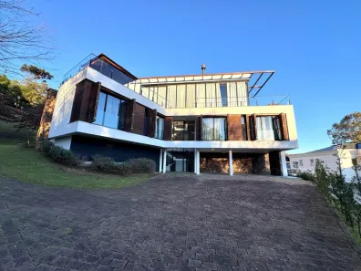 Casa de Condomínio com 4 Quartos à venda, 299m² no Vila Prinstrop, Gramado