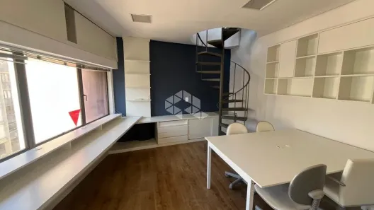 Sala Comercial à venda, 72m² no Bom Fim, Porto Alegre