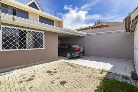 Sobrado com 4 Quartos à venda, 200m² no Cidade Industrial, Curitiba