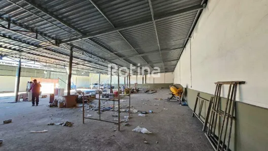 Galpão/Depósito/Armazém para alugar, 850m² no Brasil, Uberlândia