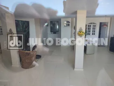 Casa de Condomínio com 6 Quartos à venda, 245m² no Taquara, Rio de Janeiro