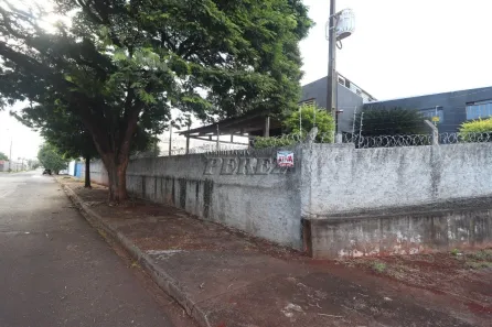 Galpão/Depósito/Armazém para alugar, 800m² no Indústrias Leves, Londrina
