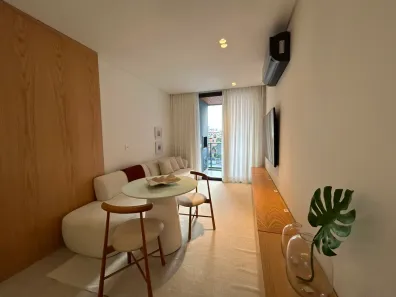 Apartamento com 2 Quartos à venda, 77m² no Jurerê, Florianópolis