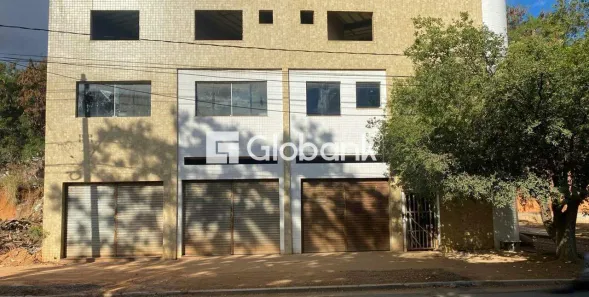 Prédio Comercial para alugar, 900m² no Edgar Pereira, Montes Claros