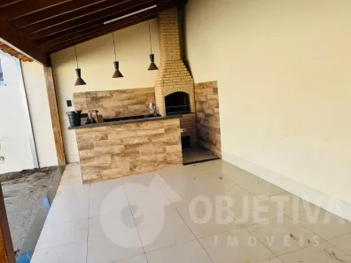 Casa com 3 Quartos à venda, 160m² no Jardim Holanda, Uberlândia