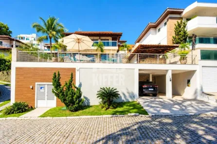 Casa de Condomínio com 4 Quartos à venda, 450m² no Camboinhas, Niterói