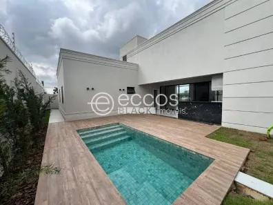 Casa de Condomínio com 3 Quartos à venda, 205m² no Laranjeiras, Uberlândia