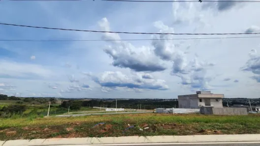 Lote/Terreno à venda, 250m² no Condomínio Vinhas, Senador Canedo