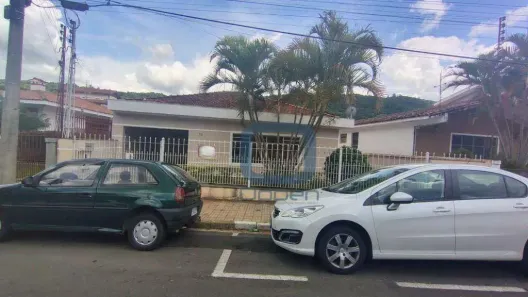 Casa com 3 Quartos à venda, 212m² no Centro, Águas de Lindóia