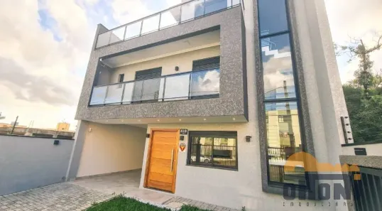 Sobrado com 3 Quartos à venda, 201m² no Tingui, Curitiba