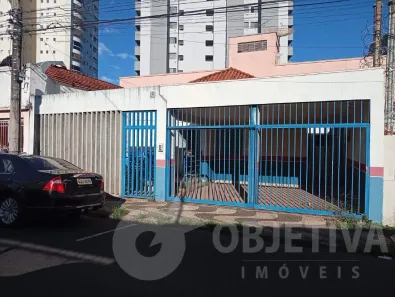 Imóvel Comercial com 4 Quartos para alugar, 200m² no Centro, Uberlândia