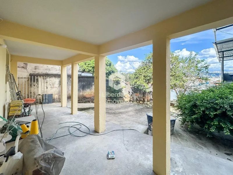 Casa com 2 quartos — Caiçaras, Belo Horizonte