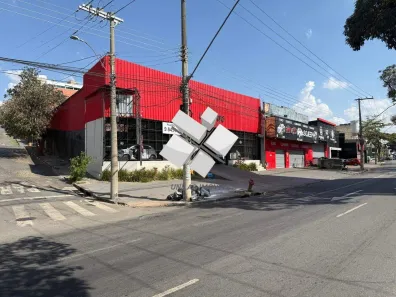 Galpão/Depósito/Armazém para alugar, 700m² no Carlos Prates, Belo Horizonte