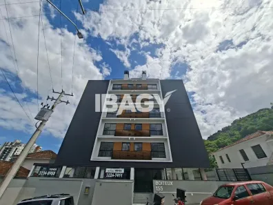 Apartamento com 2 Quartos para alugar, 69m² no Centro, Florianópolis