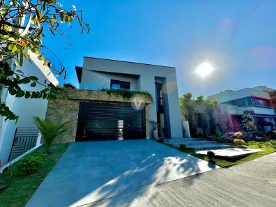 Casa de Condomínio com 4 Quartos à venda, 275m² no Tomazetti, Santa Maria