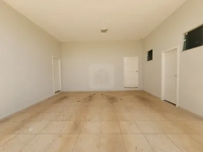 Casa com 3 Quartos para alugar, 260m² no Cidade Jardim, Uberlândia