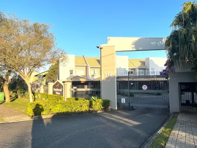 Casa de Condomínio com 3 Quartos para alugar, 133m² no Atuba, Curitiba