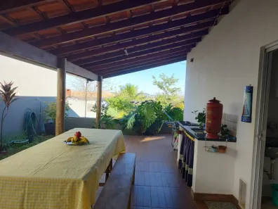 Casa de Condomínio com 3 Quartos à venda, 250m² no Centro, Piratininga
