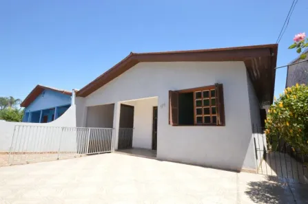 Casa com 2 Quartos à venda, 120m² no Olaria, Canoas
