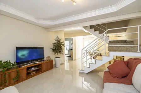 Sobrado com 5 Quartos à venda, 223m² no Mercês, Curitiba
