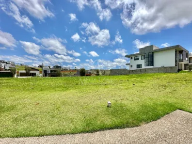 Lote/Terreno à venda, 624m² no São Pedro, Juiz de Fora