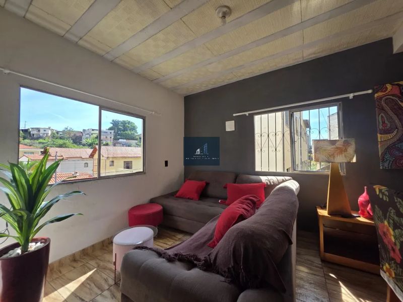 Casa com 2 quartos — Planalto, Belo Horizonte