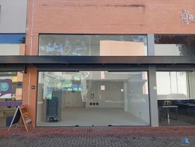 Ponto Comercial para alugar, 50m² no Parque da Fonte, São José dos Pinhais