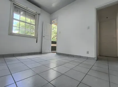 Casa com 2 Quartos para alugar, 80m² no Água Branca, São Paulo