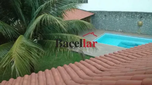 Casa de Condomínio com 4 Quartos à venda, 600m² no Vila Valqueire, Rio de Janeiro