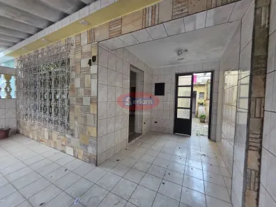 Sobrado com 3 Quartos à venda, 129m² no Encruzilhada, Santos