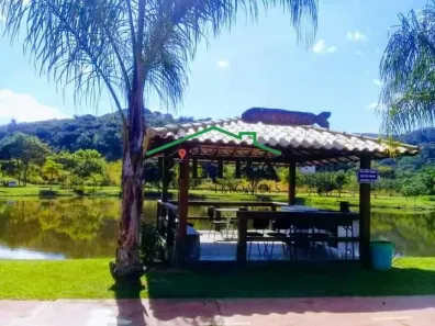 Casa de Condomínio com 4 Quartos à venda, 200m² no , Rio Acima