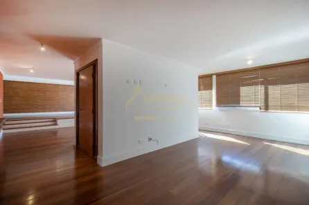 Apartamento com 3 Quartos à venda, 220m² no Jardim Santo Amaro, São Paulo
