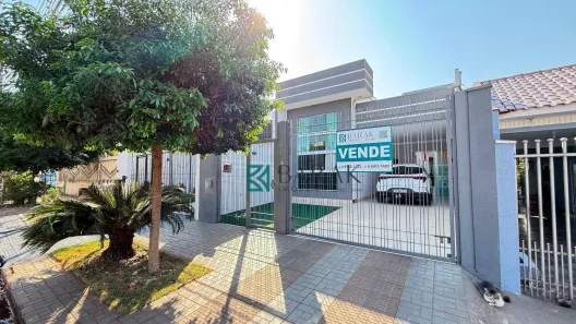 Sobrado com 3 Quartos à venda, 180m² no Jardim Alvorada, Maringá