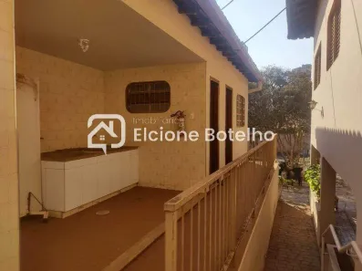 Prédio Comercial para alugar, 12m² no Centro, Uberlândia